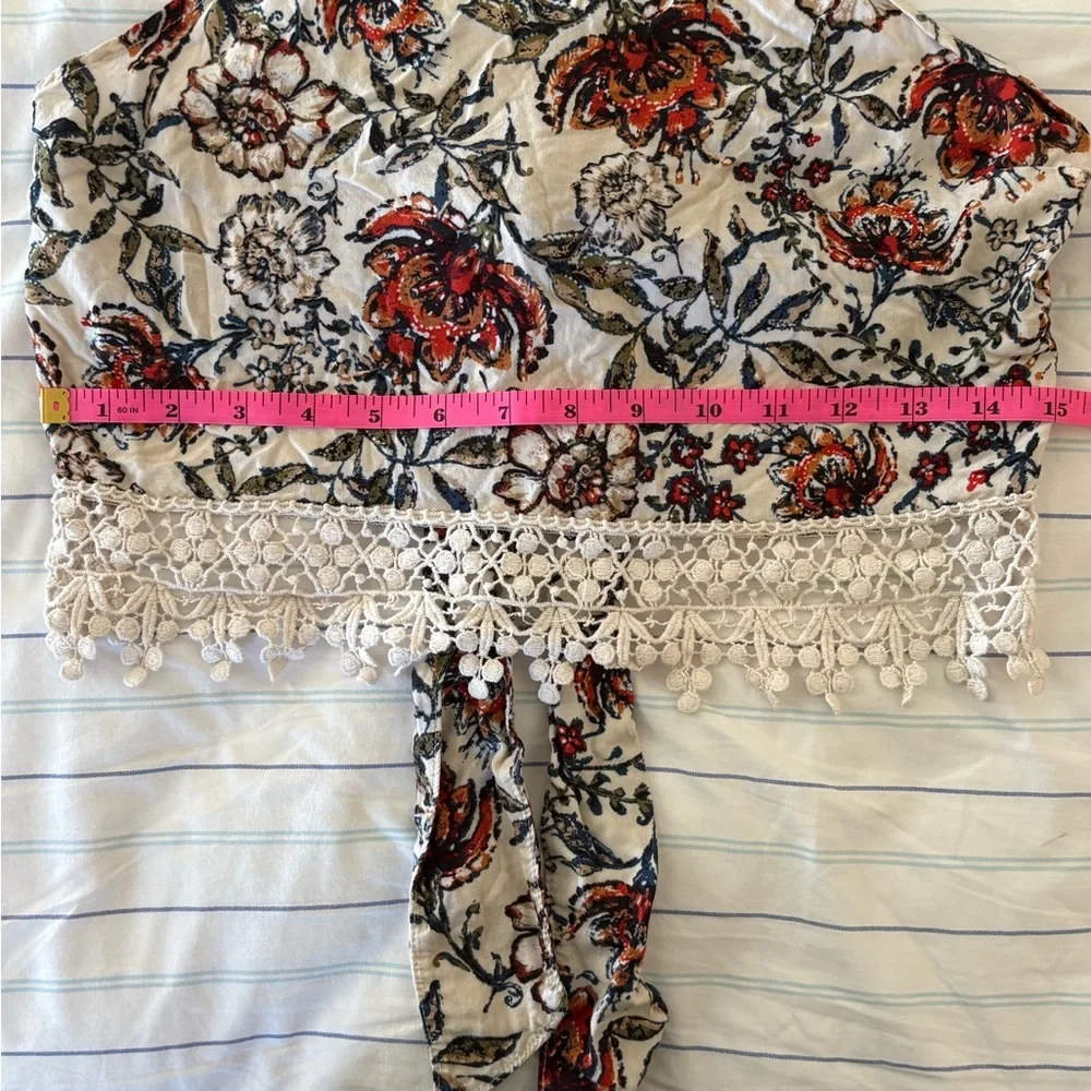 Medium Abercrombie & Fitch Floral Crochet Open Back Tie Crop Top - Picture 15 of 15